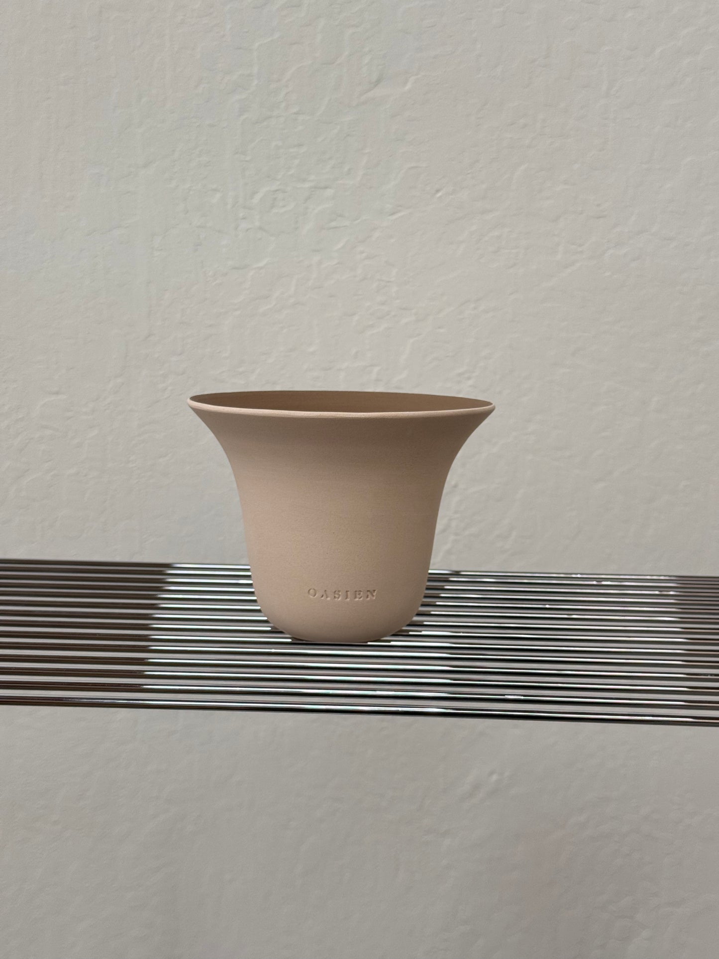 Poppy pot - ivory & brown